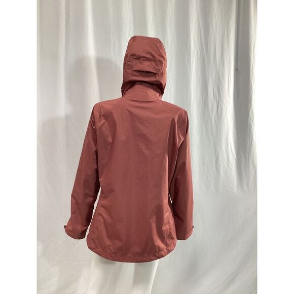 Patagonia Torrentshell 3L Rain Jacket in Red Recycled Nylon - Picture 10 of 10